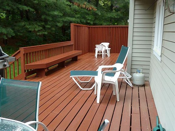 5th image of 15 Chesterfield Dr