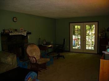 2nd image of 1305 Michael Dr