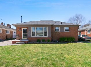 9049 Perrin St, Livonia, MI 48150