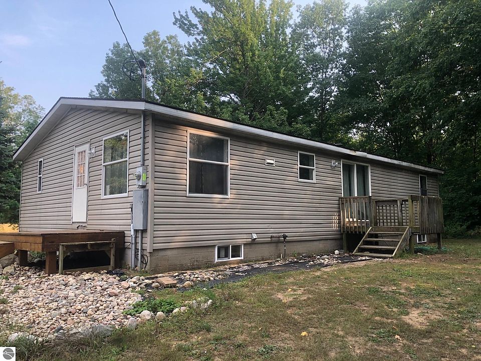 8054 Marilla Rd, Copemish, MI 49625 Zillow