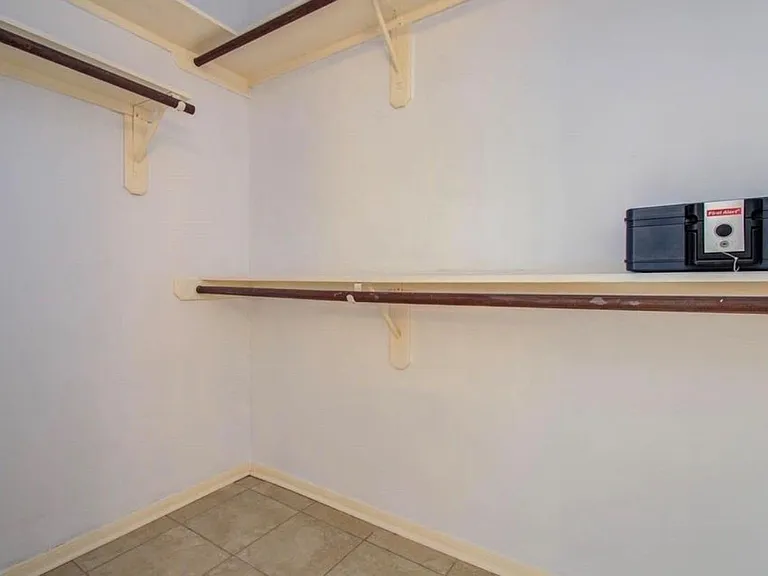 7826 Granite Ridge Ln — Photo 33