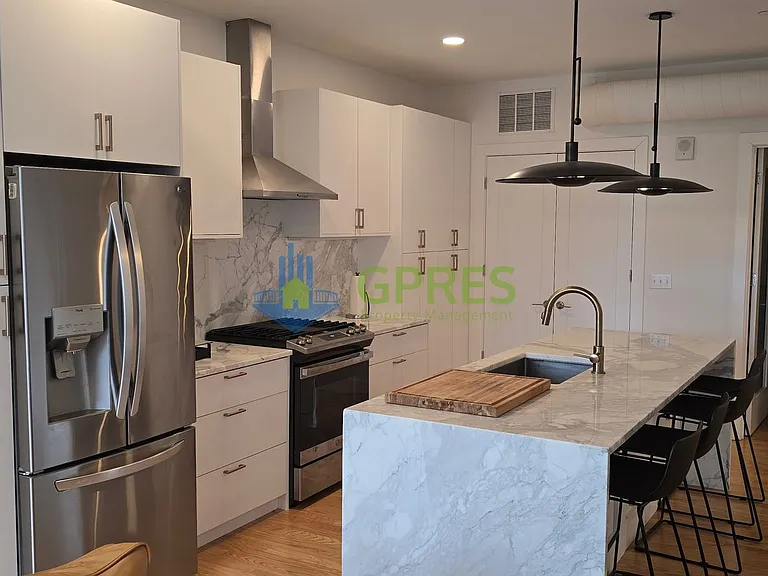 3725 Butler St — Photo 5