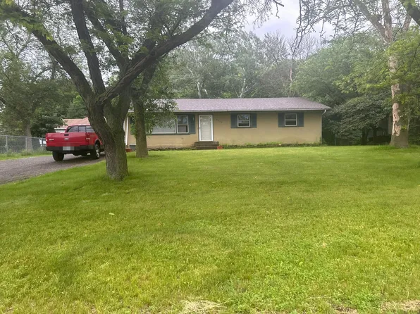 2757 Hadley Ave N, Oakdale, MN 55128