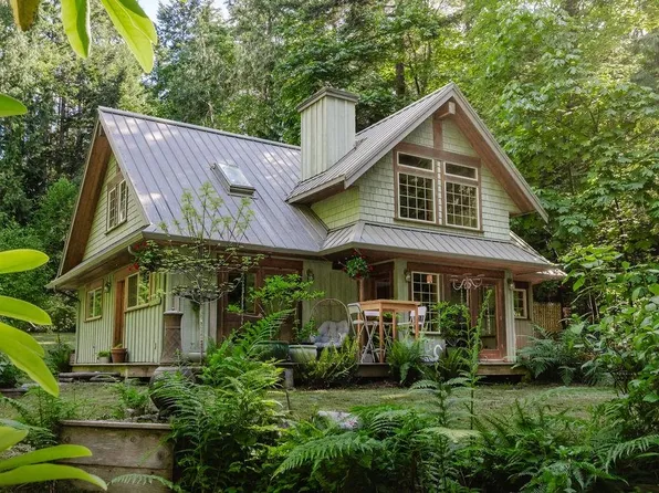 2867 Lower Rd, Sunshine Coast, BC V0N 2W4