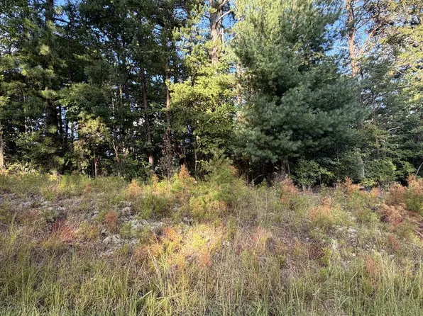 17 Belaire Dr, Copperhill, TN 37317