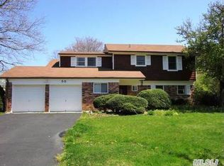55 Glen Ln, Kings Park, NY 11754