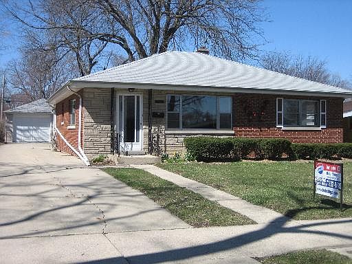 1st image of 256 S Barron St