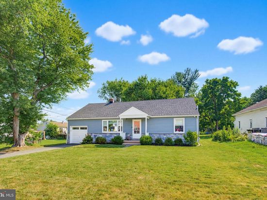 433 E Roseville Rd, Lancaster, PA 17601