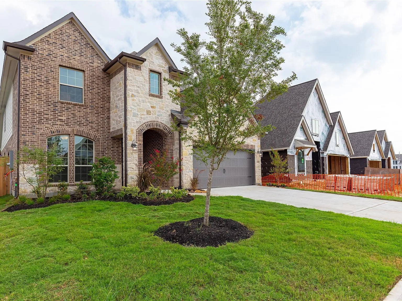 4 bed, 3.5 bath, 2781 sqft, $3,195 — Photo 2