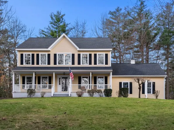 10 Misty Ln, Westford, MA 01886
