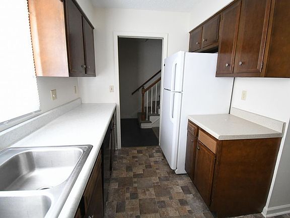 4th image of 1115 Mountain View Dr
