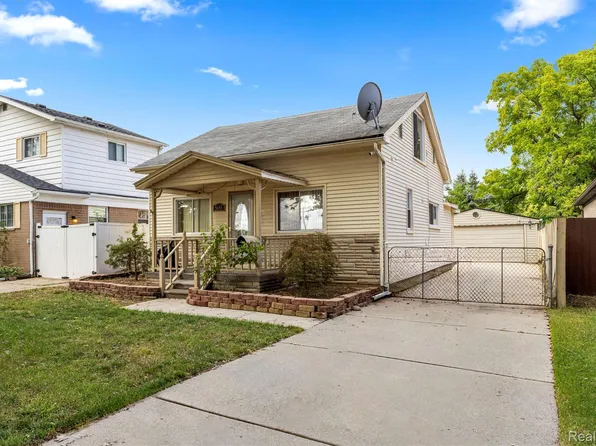 5655 Robindale Ave, Dearborn Heights, MI 48127