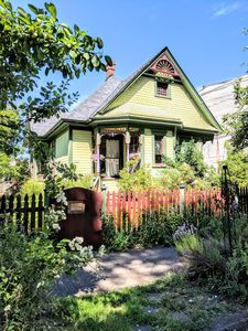 5825 N Omaha Ave, Portland, OR, 97217