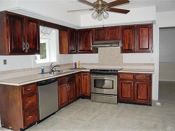 2nd image of 3733 Fincastle Dr