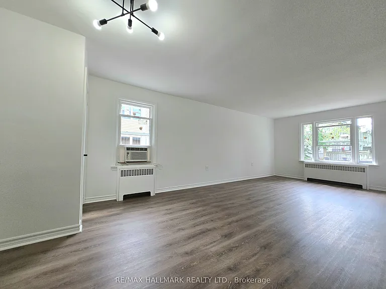 49 Hunt Ave — Photo 6