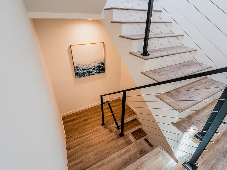 2553 Thurman Ave #2 — Photo 33