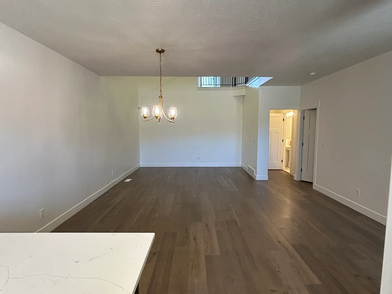 3 bed, 2.5 bath, 1695 sqft, $2,300 — Photo 3