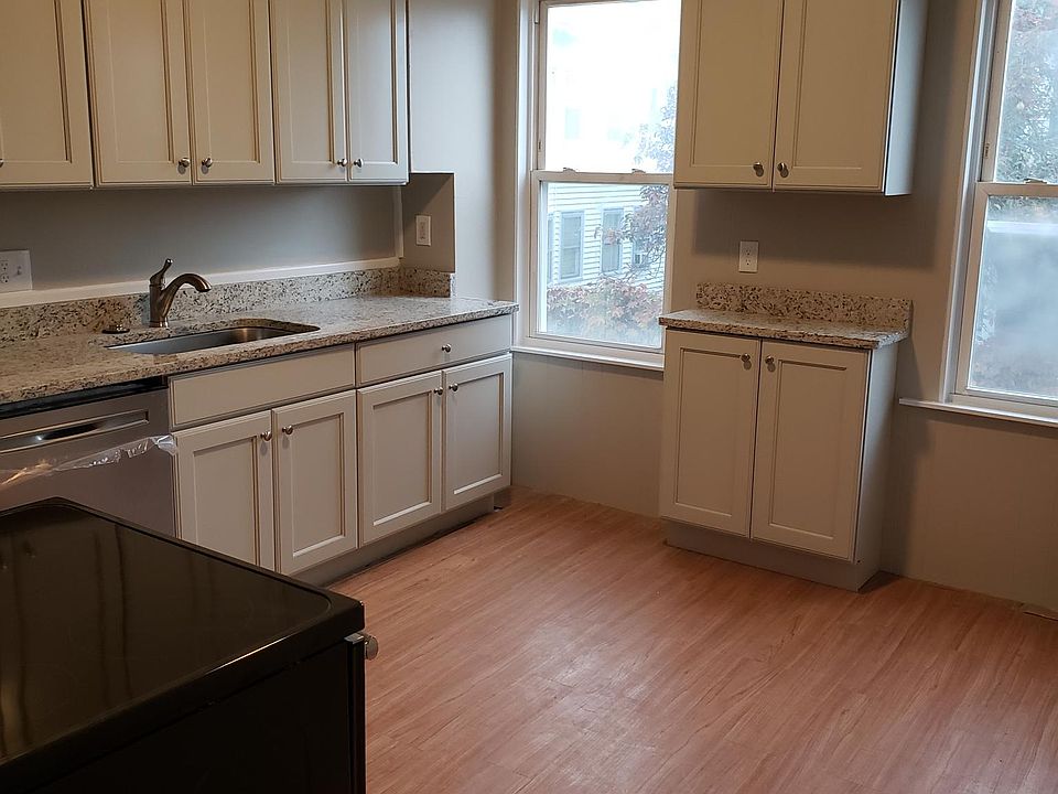 2nd image of 13 Cherry St #1