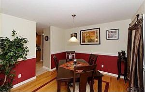 5th image of 42 Brampton Ln