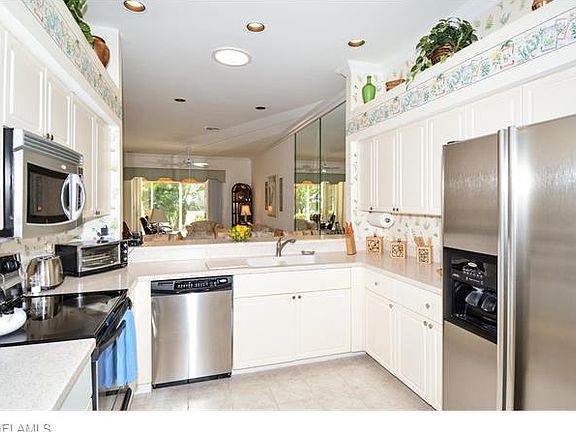 5th image of 14940 Hickory Greens Ct