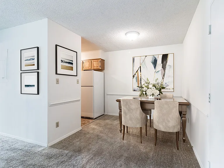 Arbor Crest Apartments — Photo 2