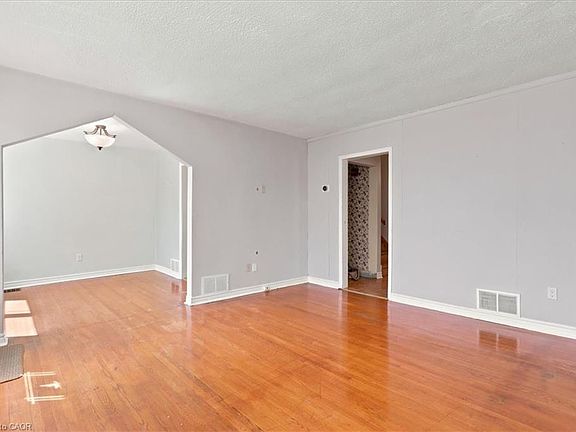 5th image of 22 Ramore St