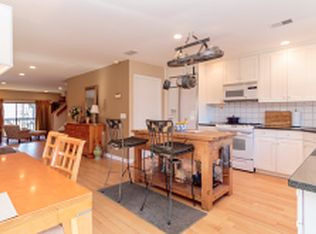 297 Sunset Ky, Secaucus, NJ 07094