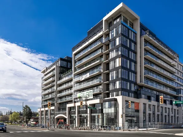 8188 Yonge St #309, Vaughan, ON L4J 0M2