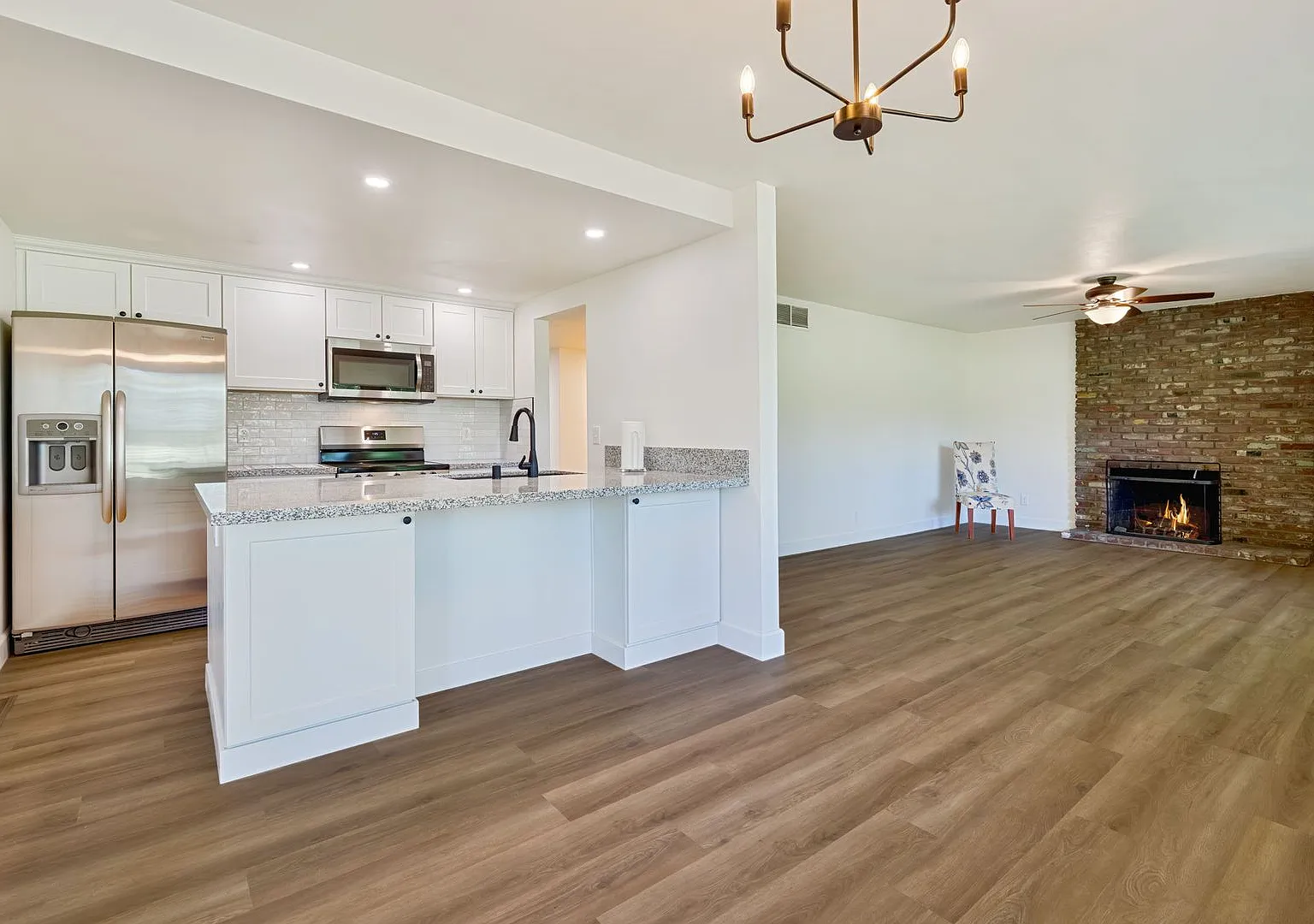 Renovated 2 Bedroom Condo Located on the Fairway! Water, Sewer, Trash Included! — Photo 1
