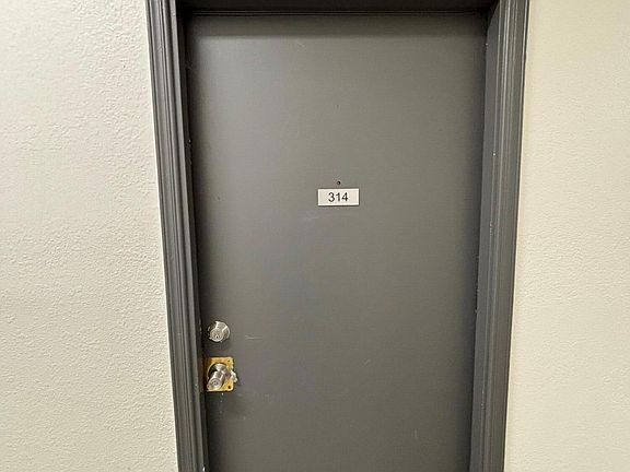 2nd image of 515 S Oregon St #314