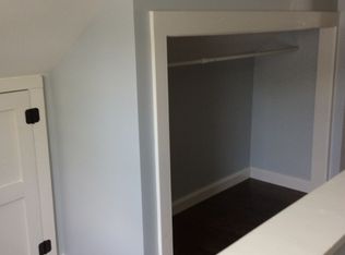 228 Stonefield Rd, Syracuse, NY 13205