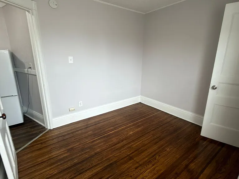 583 Averill Ave — Photo 11