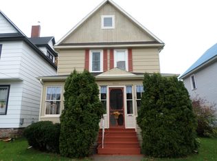 904 Bingham Ave, Sault Sainte Marie, MI 49783
