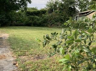 221 Armstrong St, Houston, TX 77029