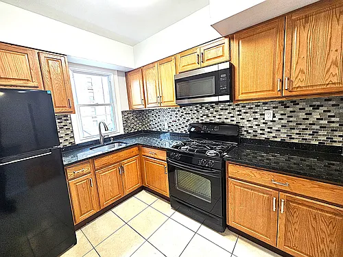 423 Lincoln Ave #2 Photo 1