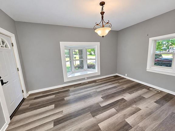 2nd image of 303 Rathburn