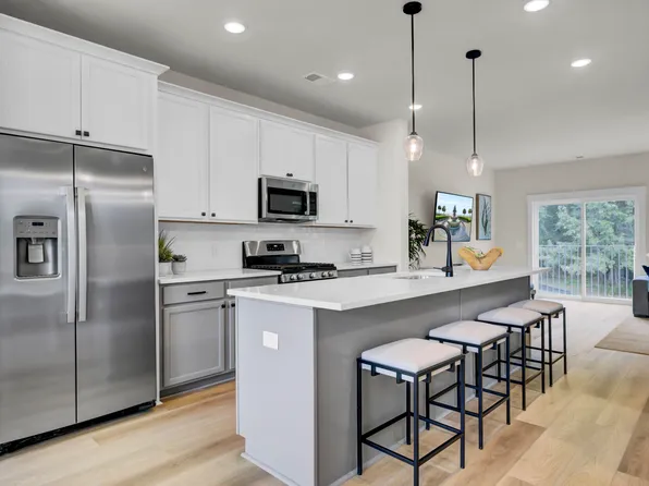 136 Fernbank Road Ct, Johns Island, SC 29455