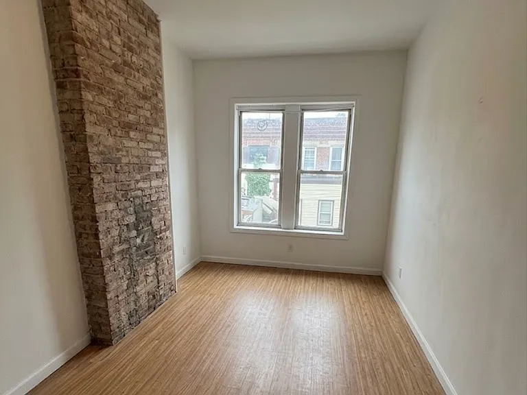 1348 Willoughby Ave #1R — Photo 14