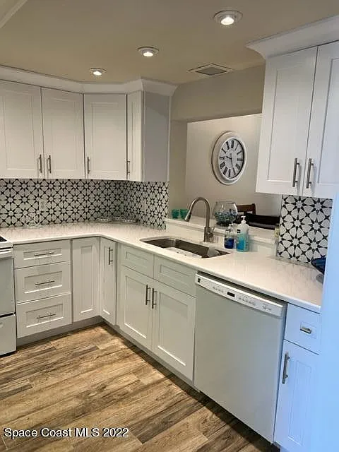 2 bed, 2.0 bath, 1174 sqft, $2,400 — Photo 4