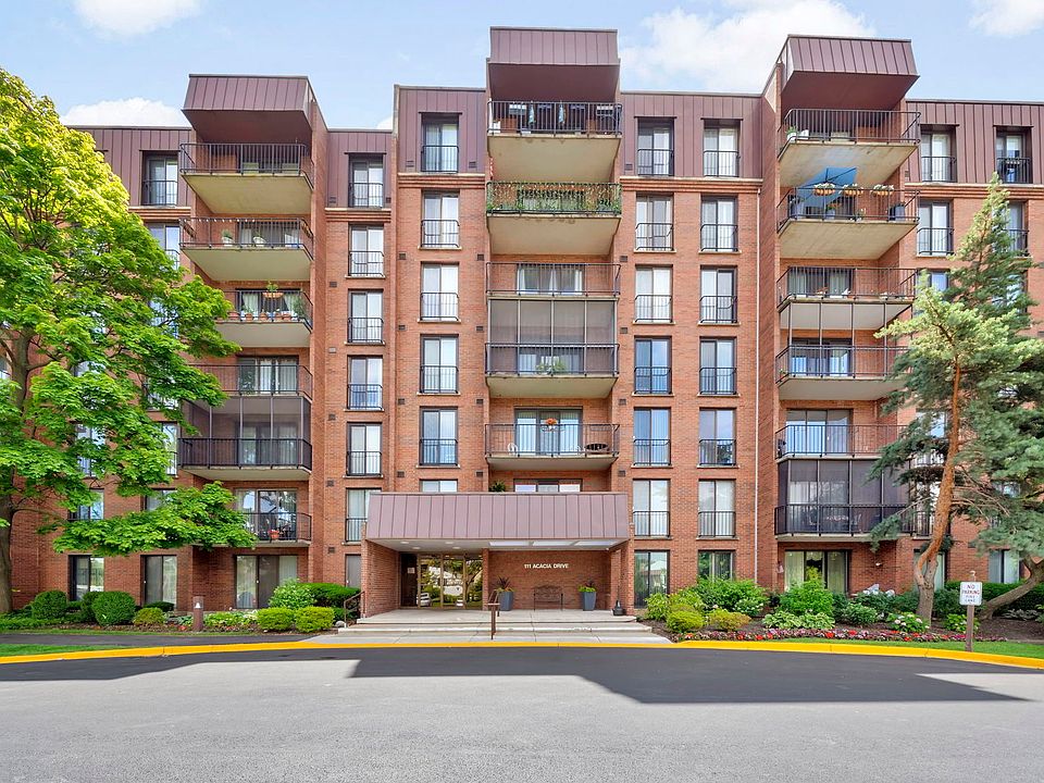 1st image of 111 Acacia Dr APT 109