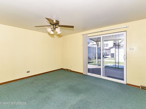 4th image of 10424 S Avenue E