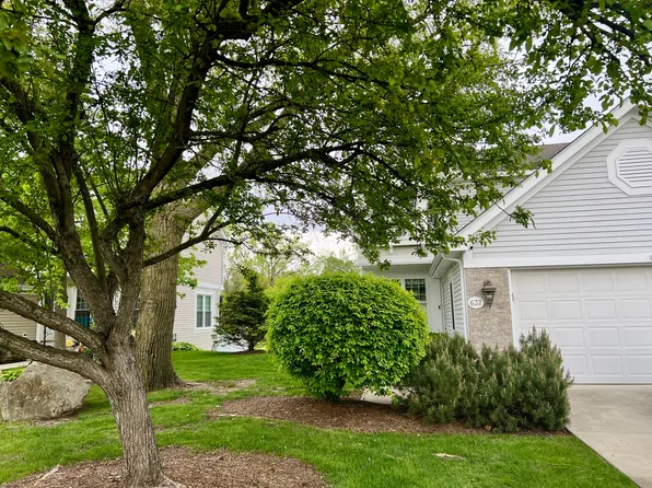 637 Kendallwood Ct, Crystal Lake, IL 60014