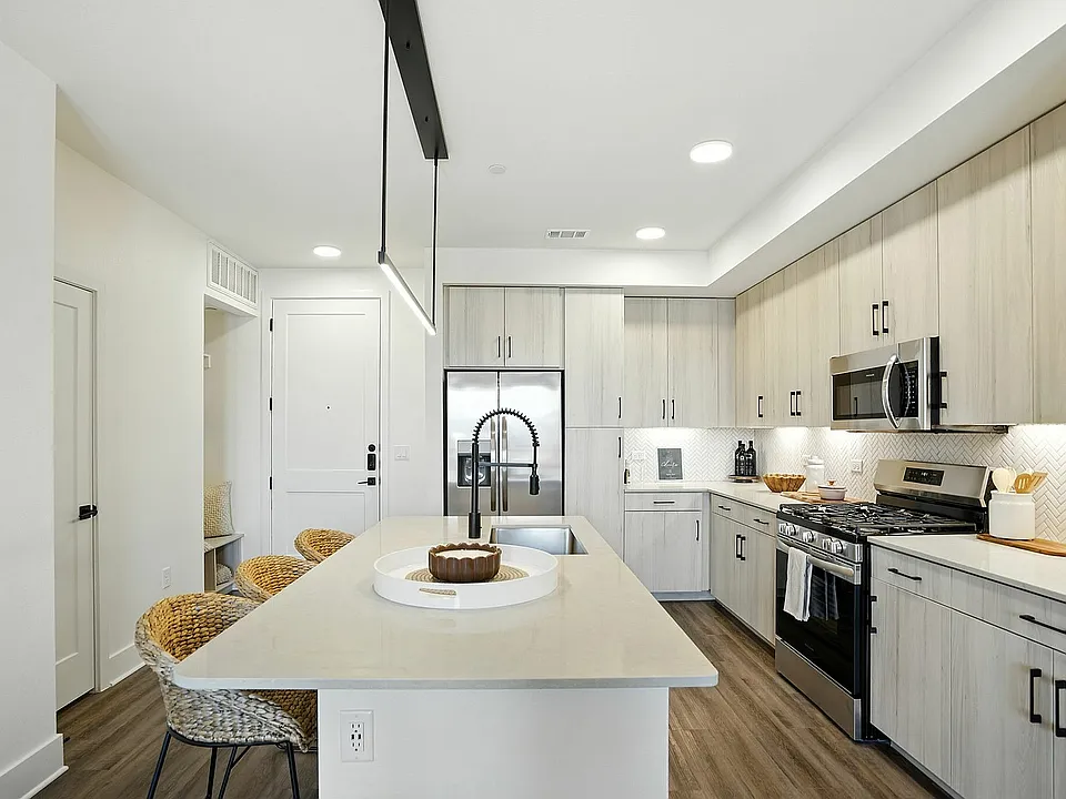 Cook, dine, and entertain in style