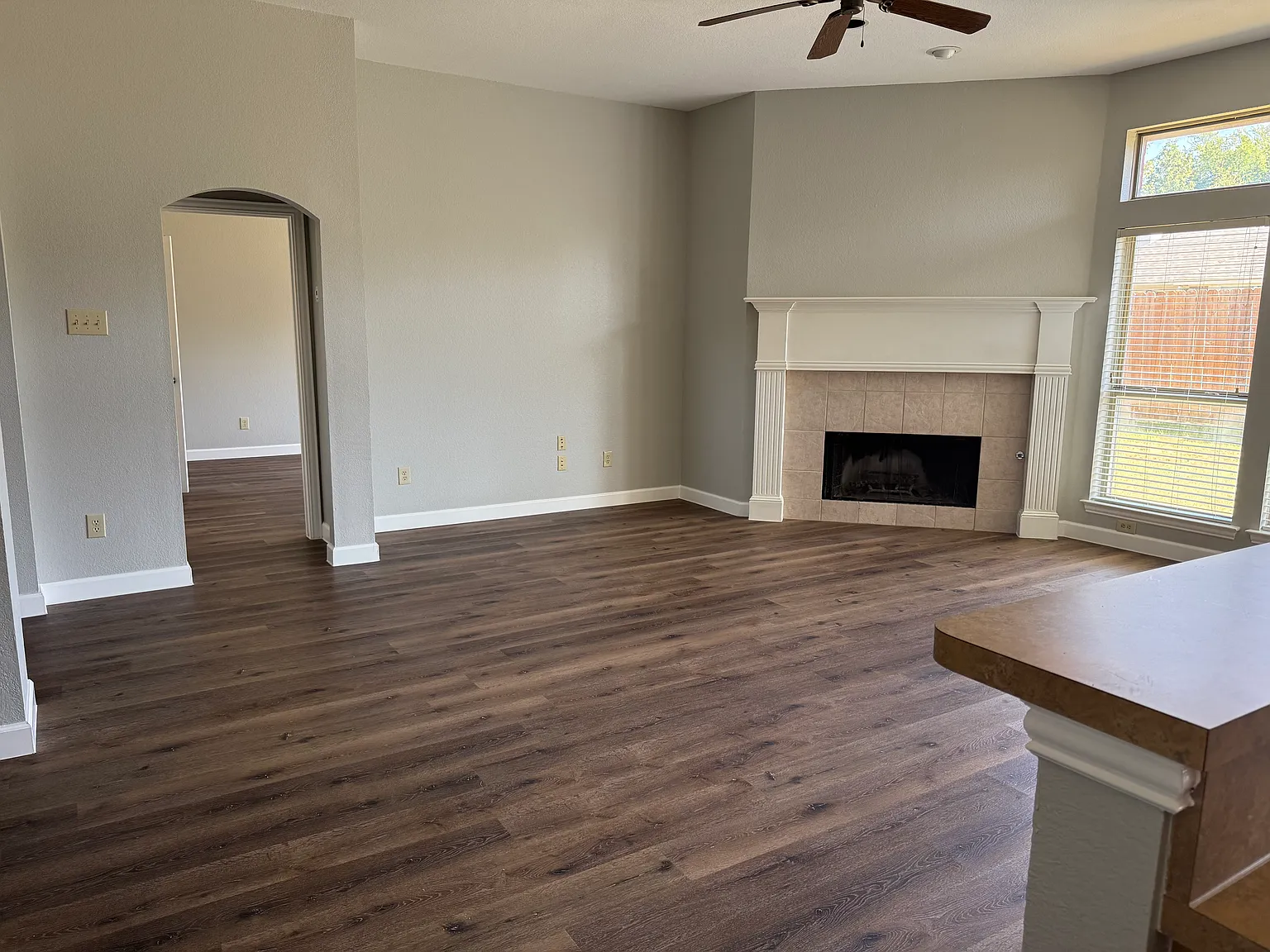 3 bed, 2079 sqft, $2,690 — Photo 3