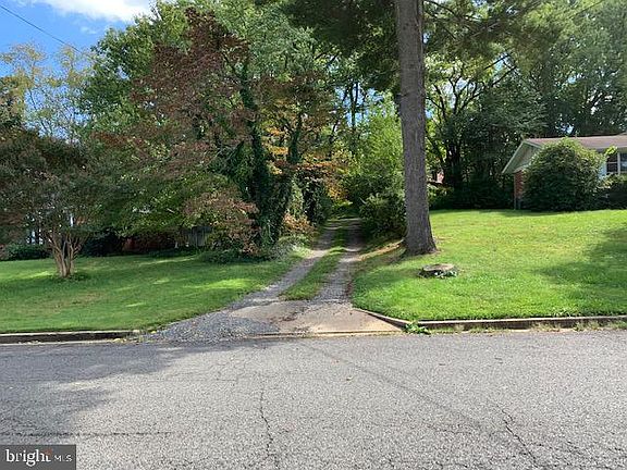 3rd image of 3718 Ivydale Dr