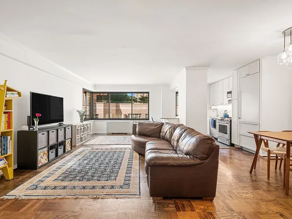 10 E End Ave APT 9F, New York, NY 10075