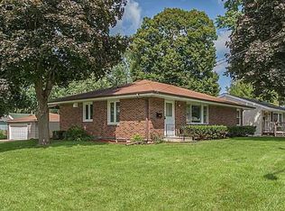 1002 68th St, Windsor Heights, IA 50324