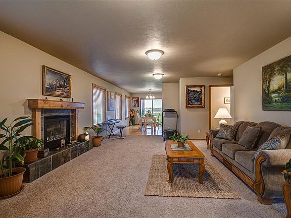 4th image of 152 E Tobiano Trl