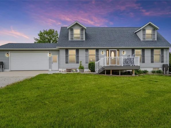 6189 33rd Avenue Dr, Shellsburg, IA 52332
