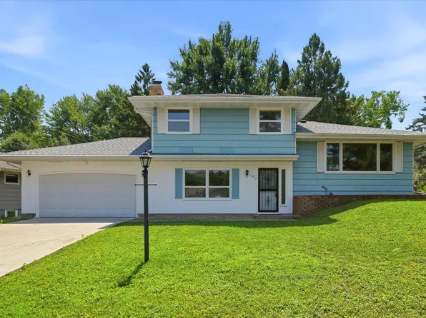 1277 Imperial Ln, New Brighton, MN 55112